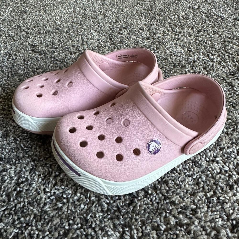 GUC Toddler Crocs Sz. 6/7